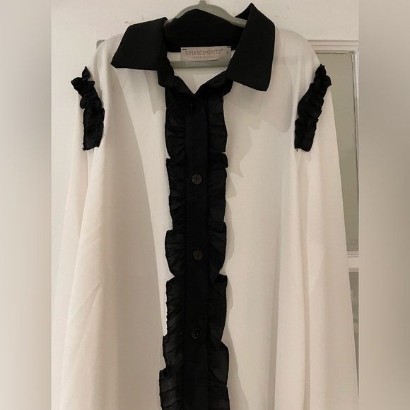Masks Italian dressy black & white  blouse with ruffles, worn once - Picture 1 of 1
